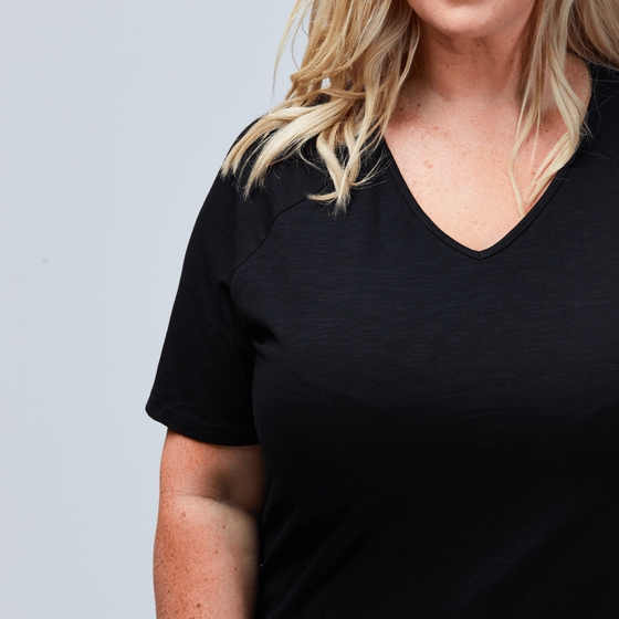 Nicky Tee Black 5