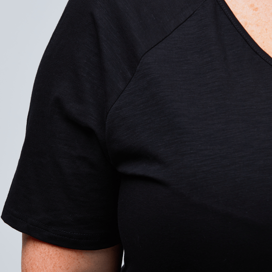 Nicky Tee Black 7