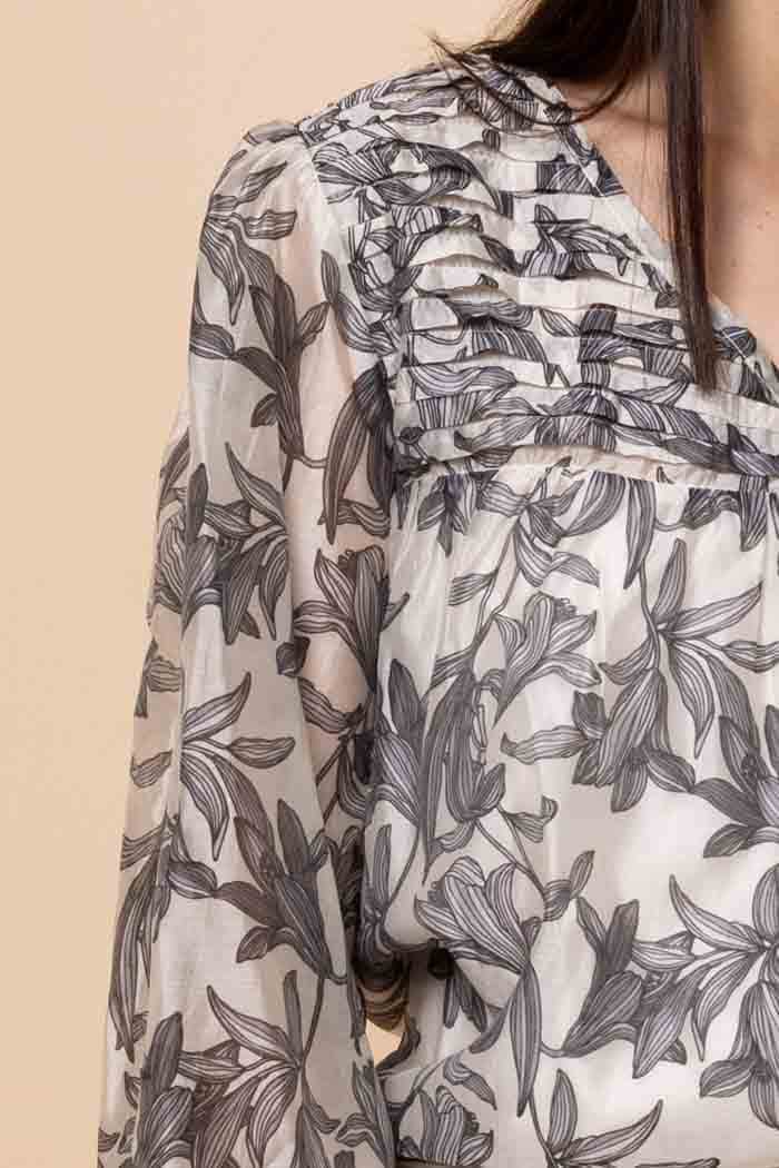 Juliet Blouse Black Floral 4
