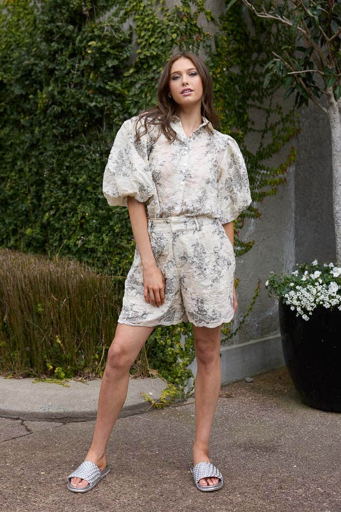 Sara Embroidered Shorts Cream Black