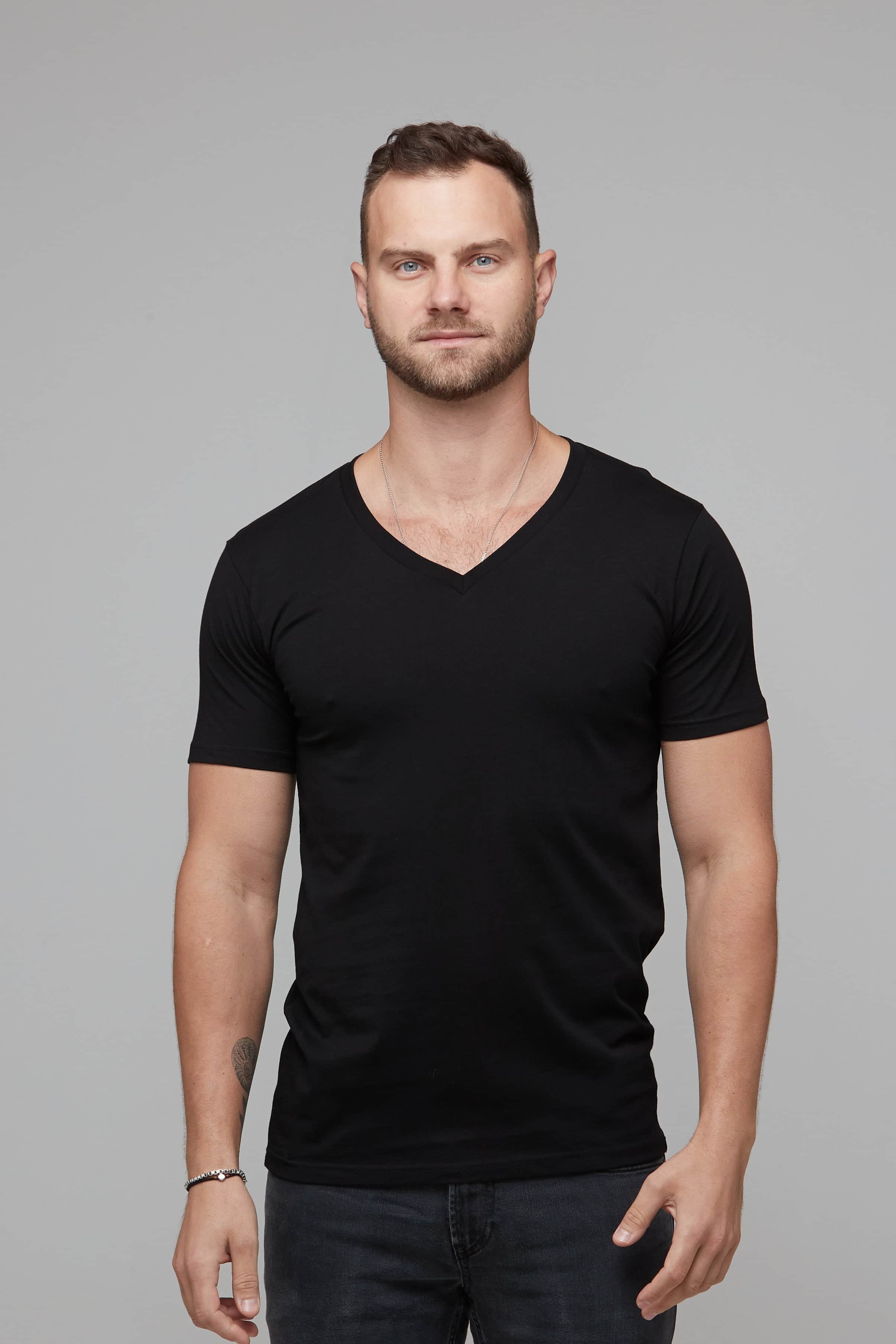 mens v-neck tee black