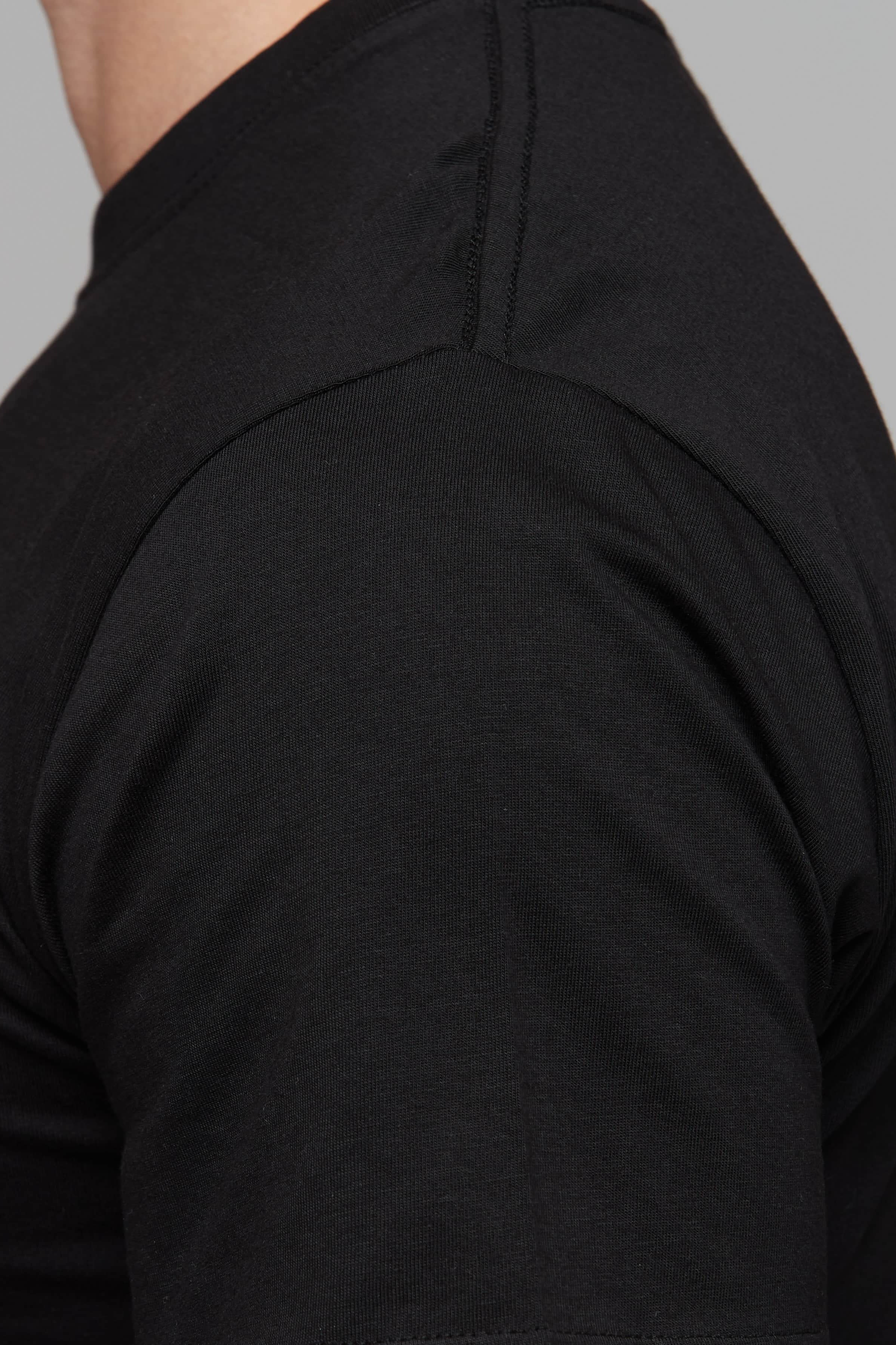 Nico Longline Tee Black 9