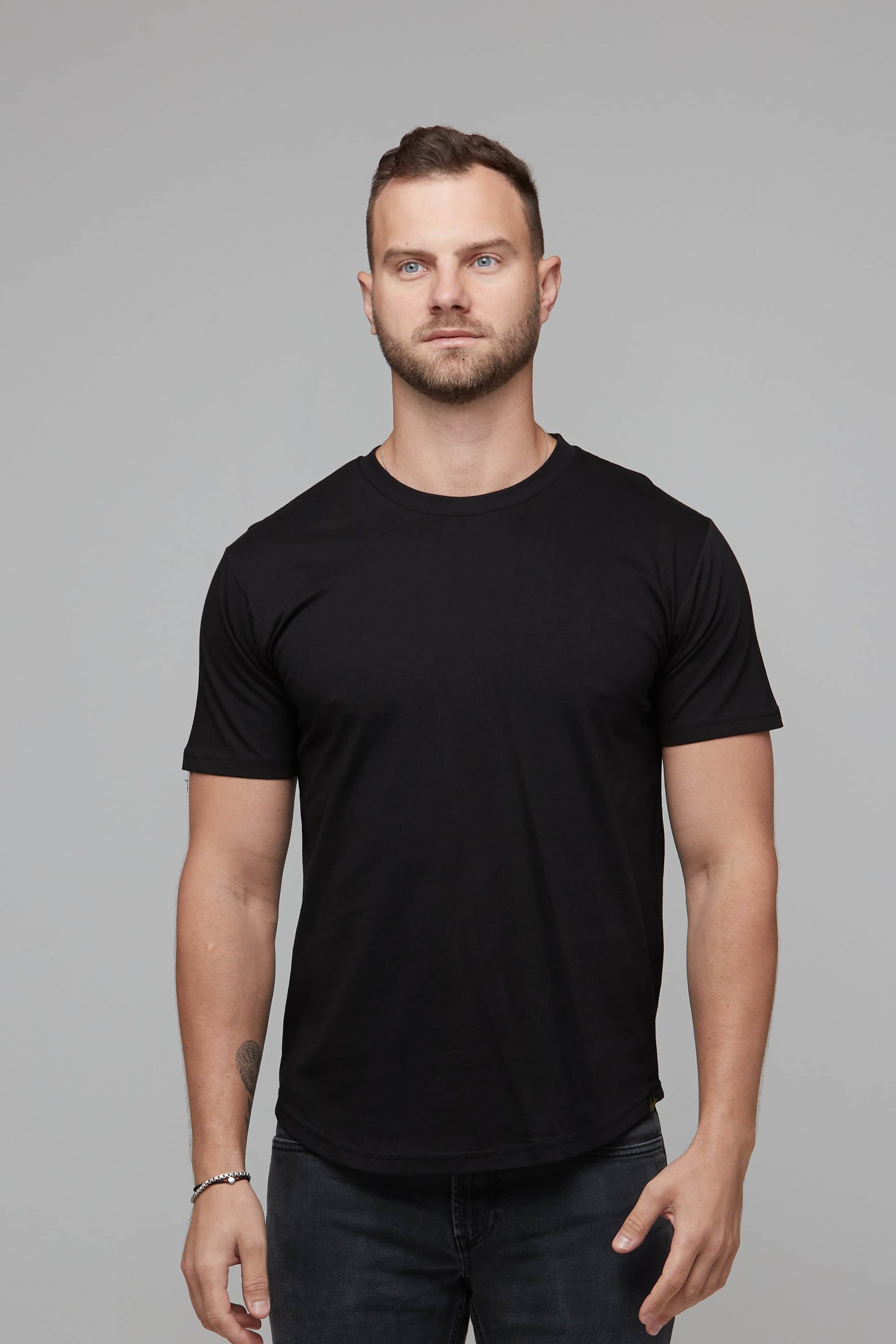 mens black cotton crew tee