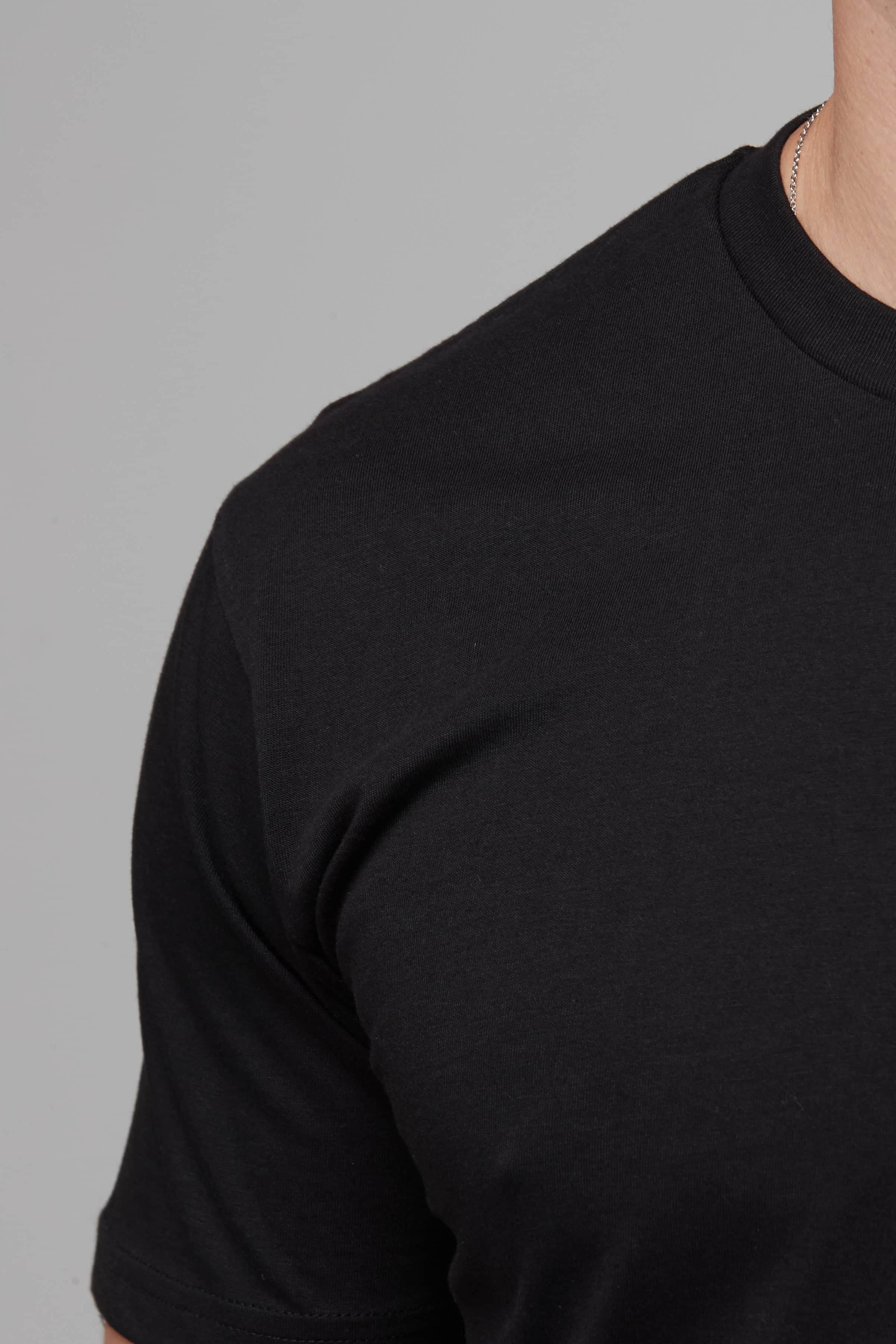 Tristan Tee Black 6