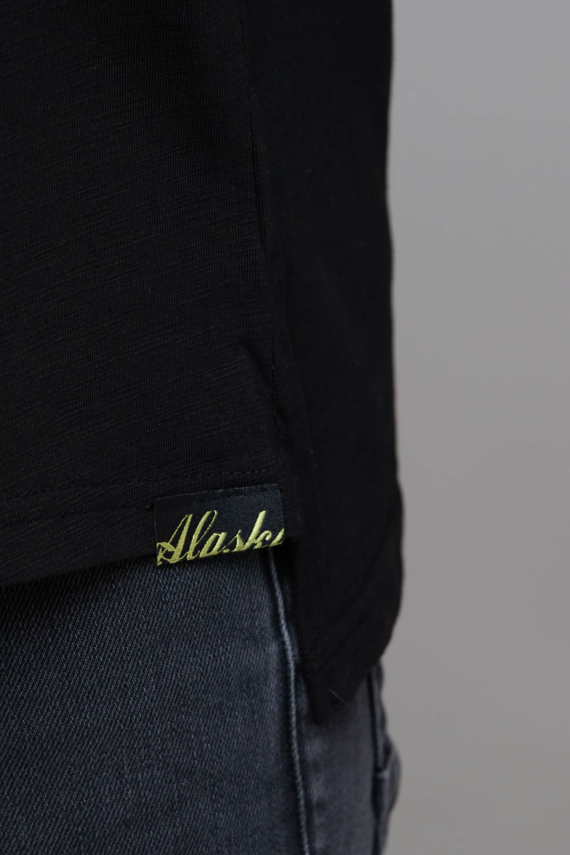 James Tee Black 8