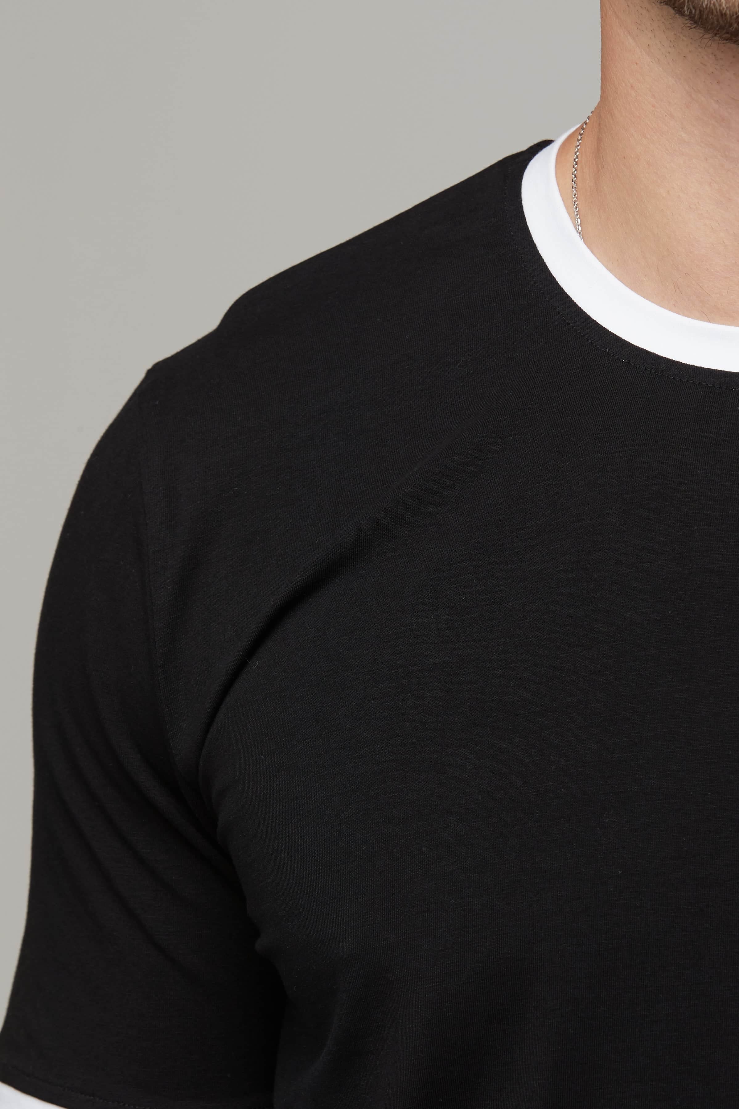 Liam Tee Black/White 6