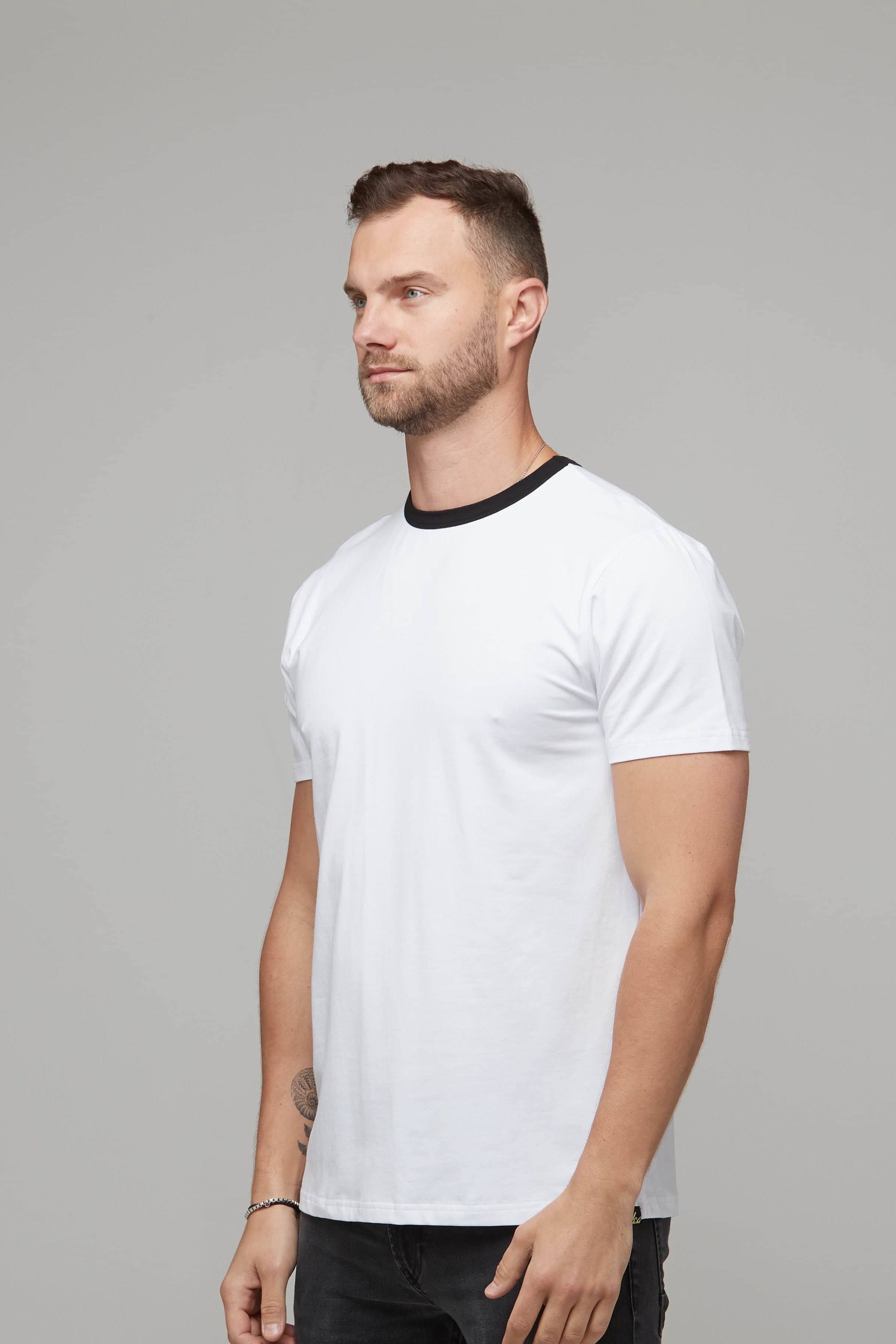 Wyatt Tee White/Black 3