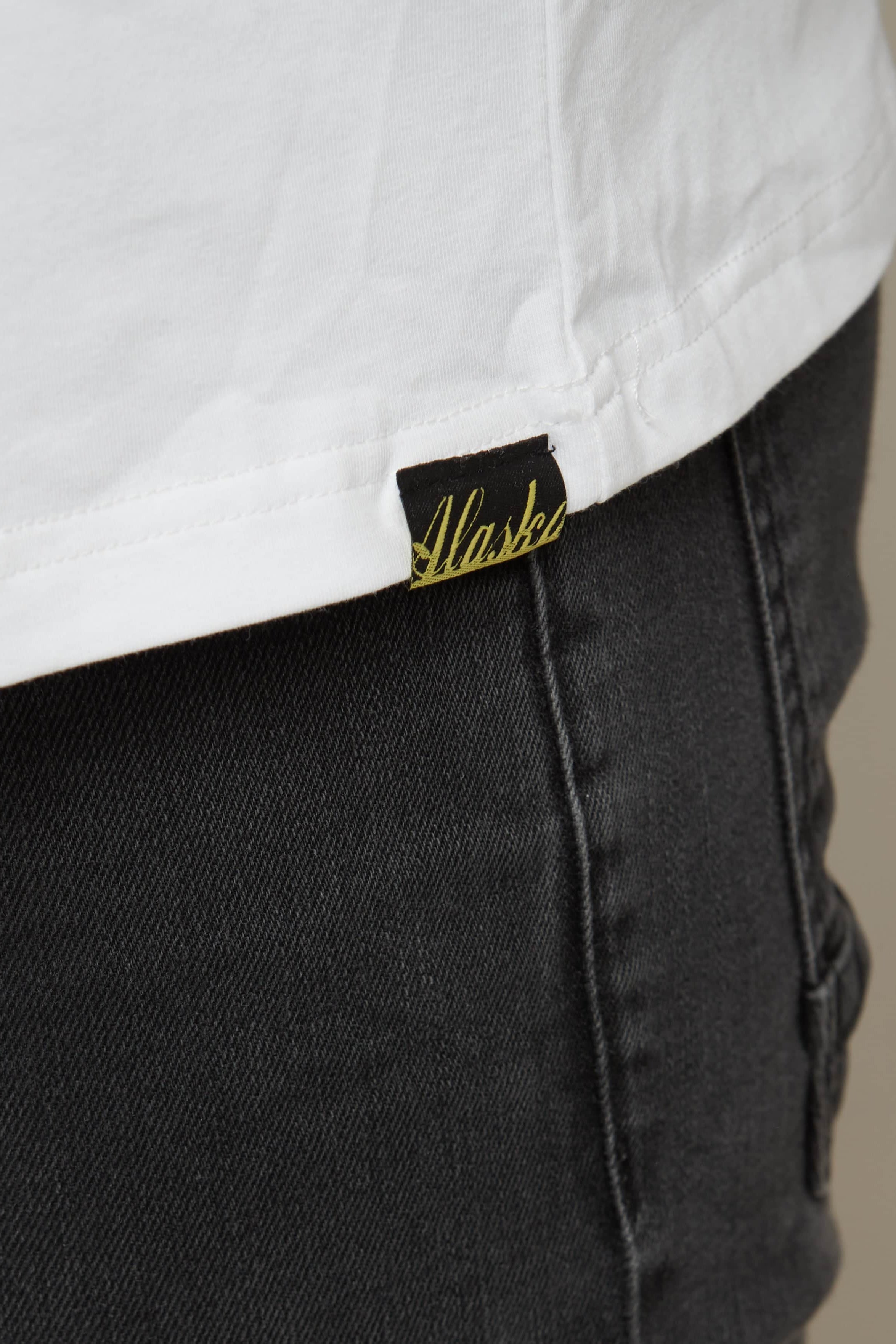 Wyatt Tee White/Black 7