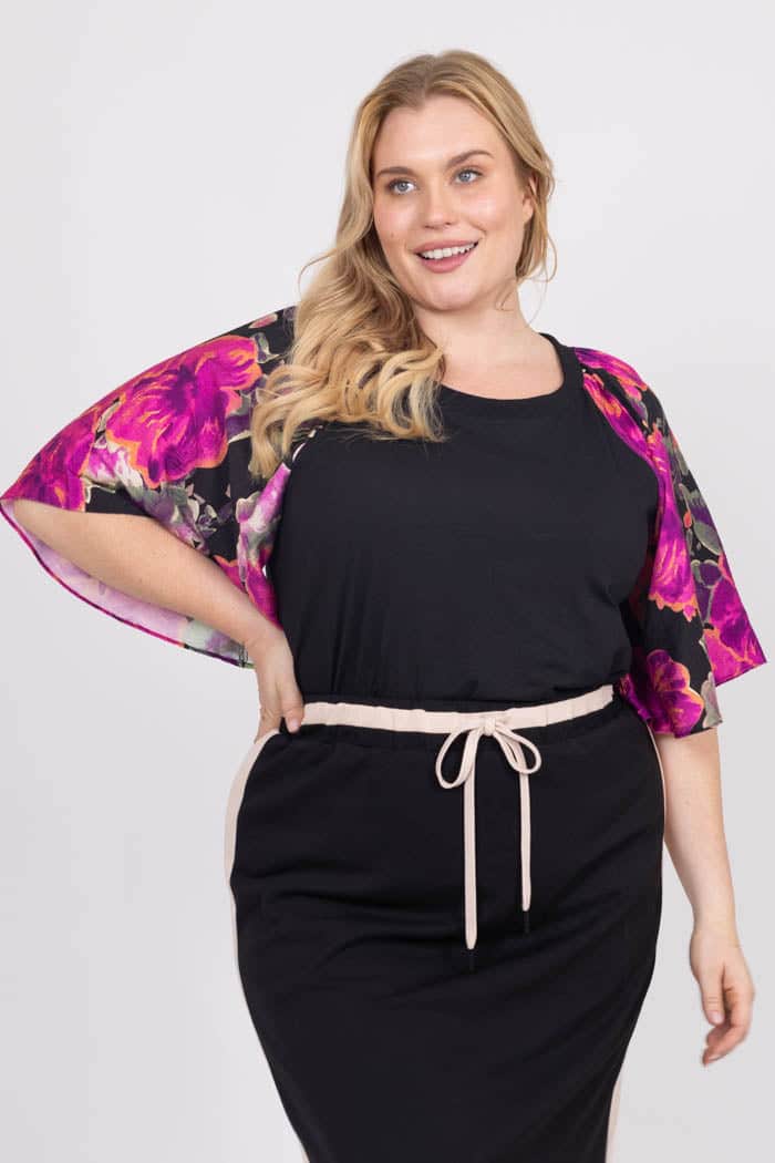 Layla T-Shirt Black Floral 2