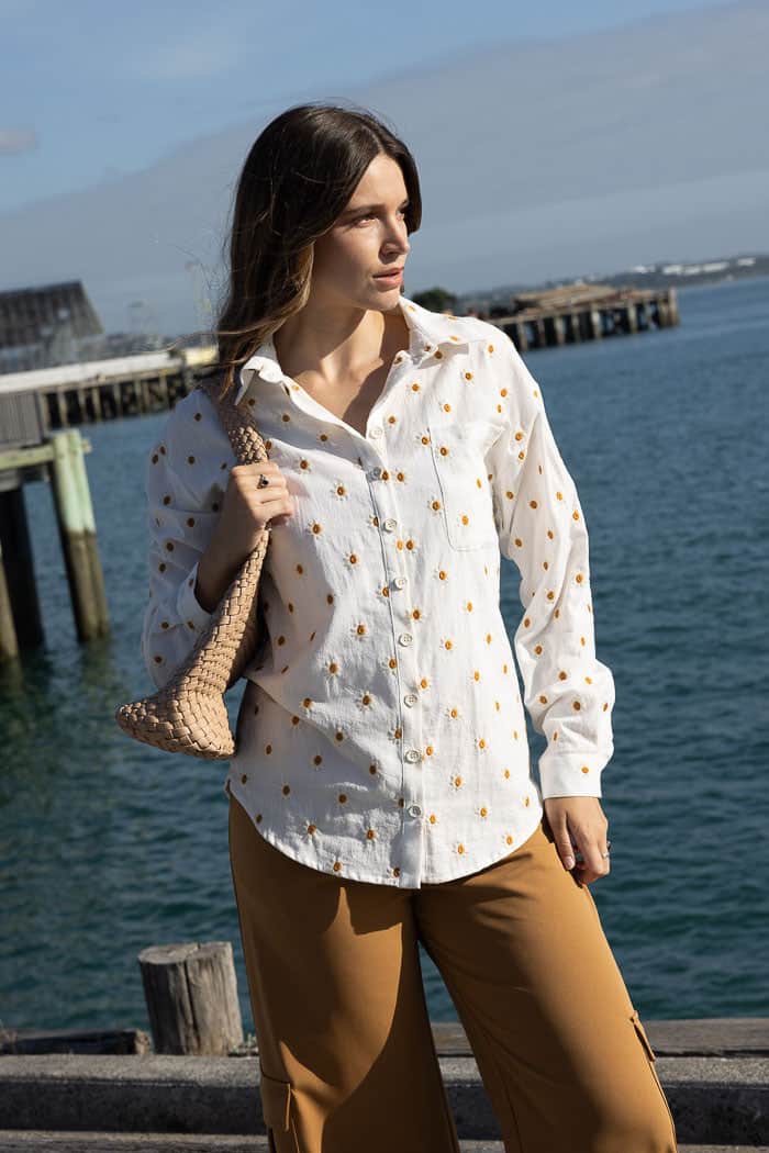 White shirt with daisy embroidery