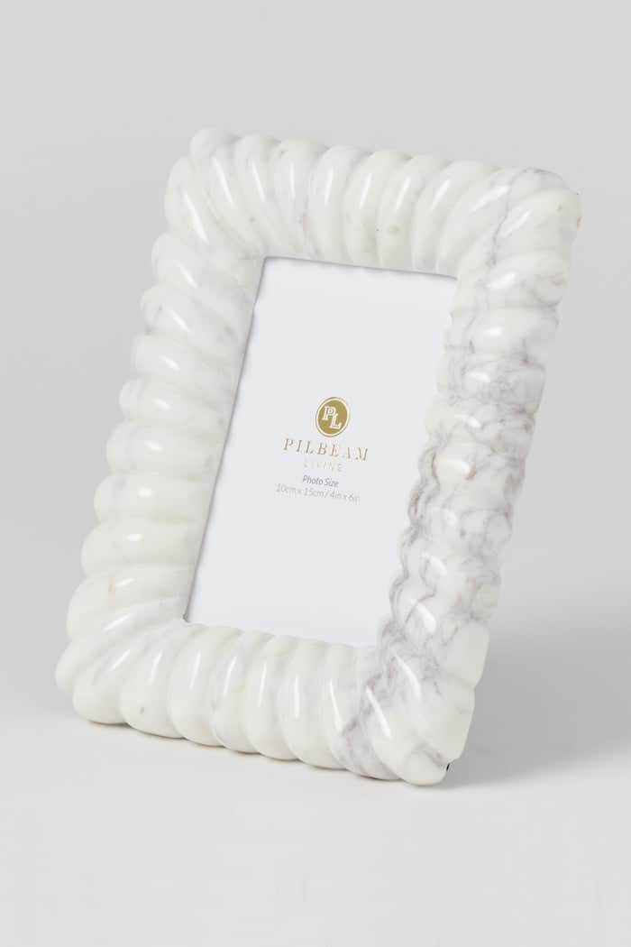 Pilbeam Living Tresser 4 x 6 Photo Frame White