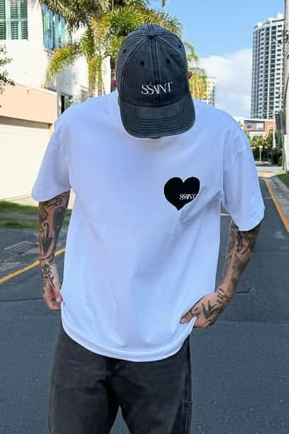SSAINT Heart Tee Black White