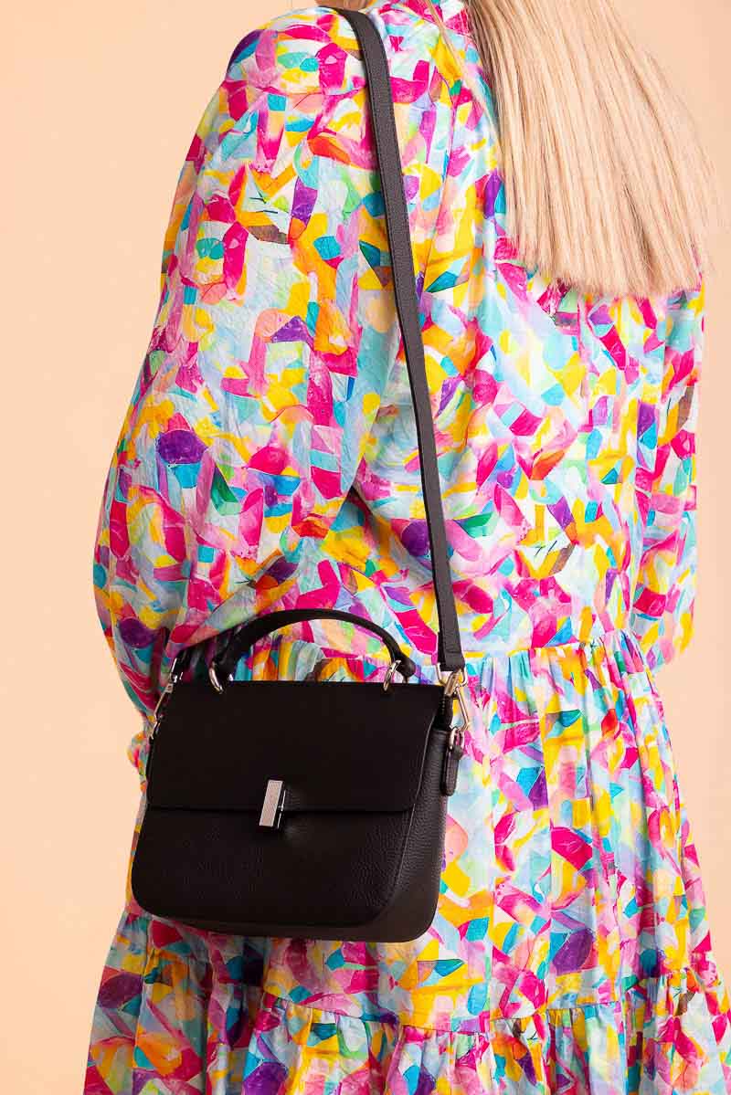 black flap leather handbag