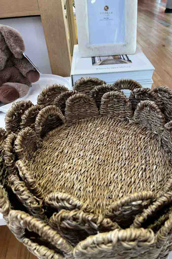 Le Forge Seagrass set/3 Round Scallop Trays Natural 4