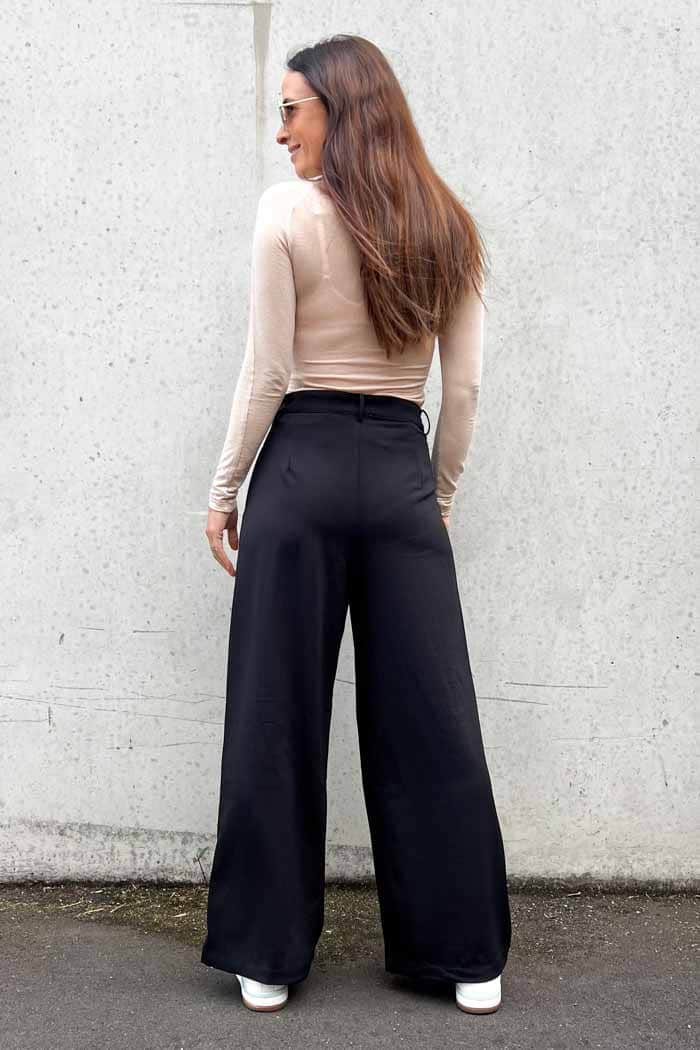 Queen Of Arrows Pants Black 4