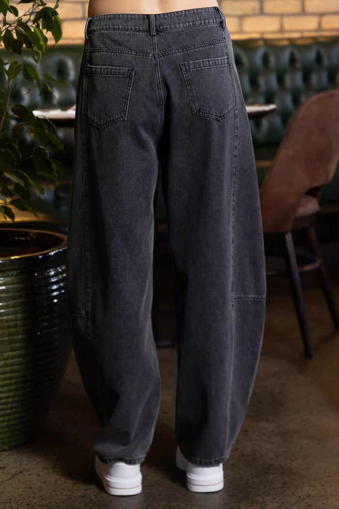 Rowan Barrel Jeans Black Wash 4