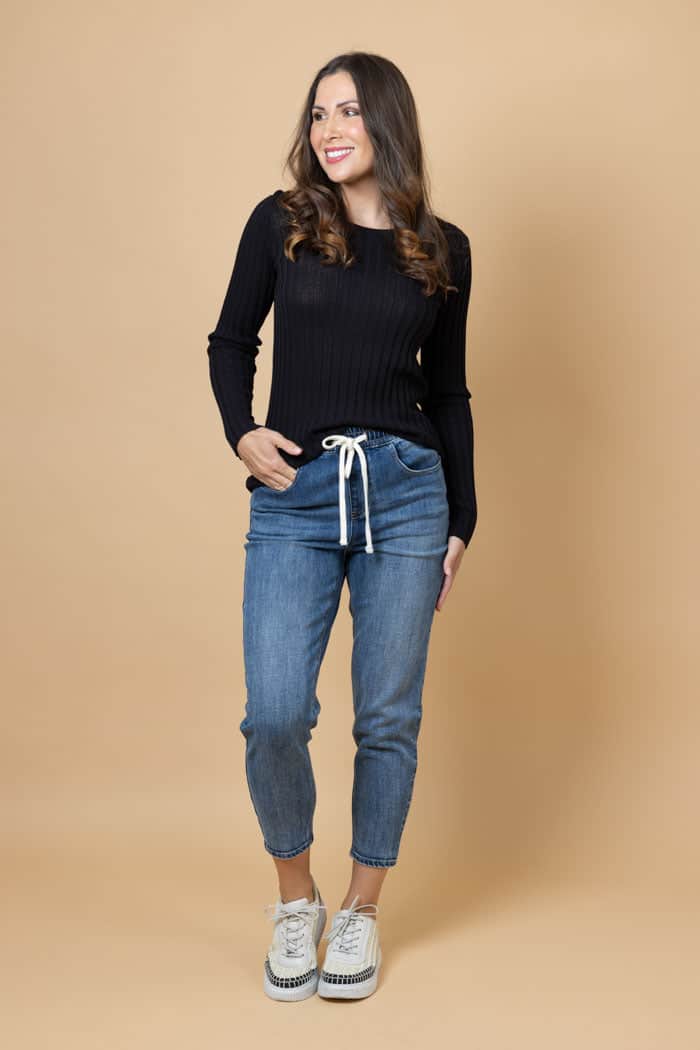cropped blue jeans