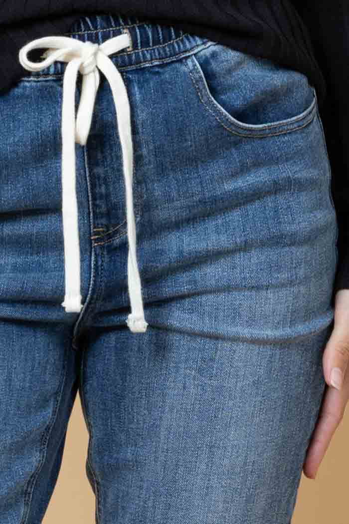 Lara Cropped Denim Jean 4