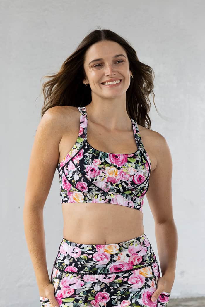 Floral Motion Crop Black 2