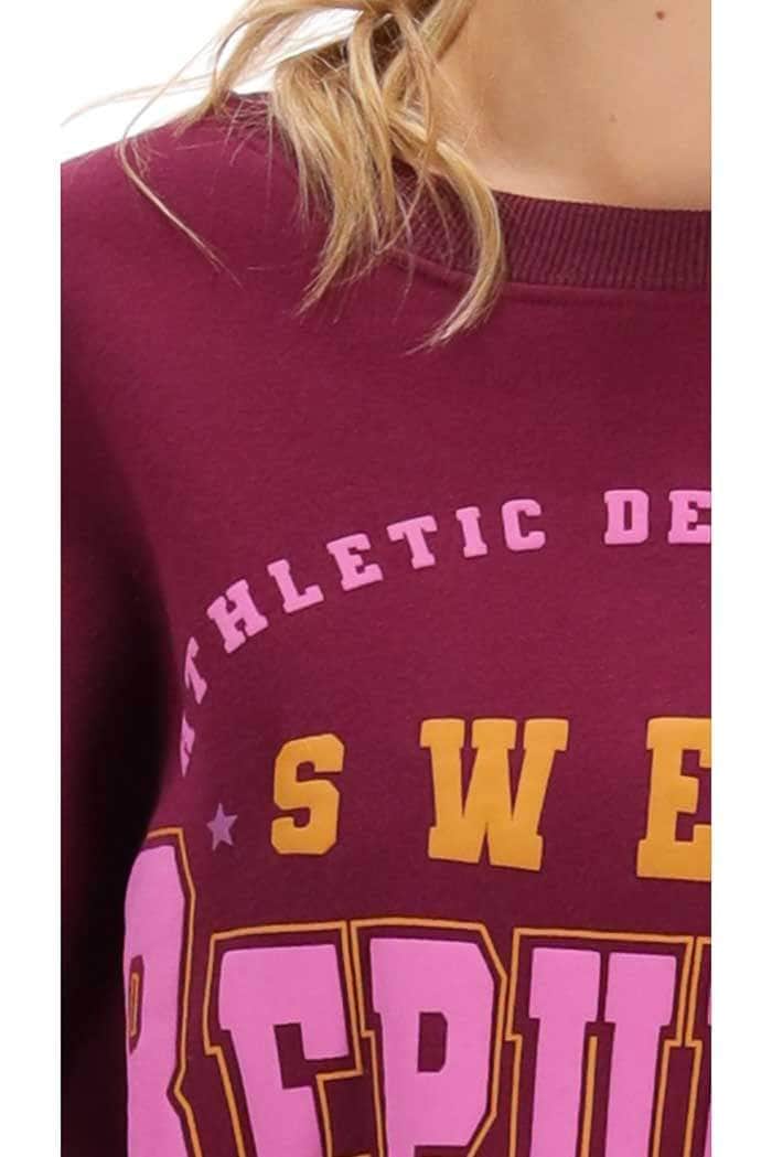 Sports Club Sweater 6