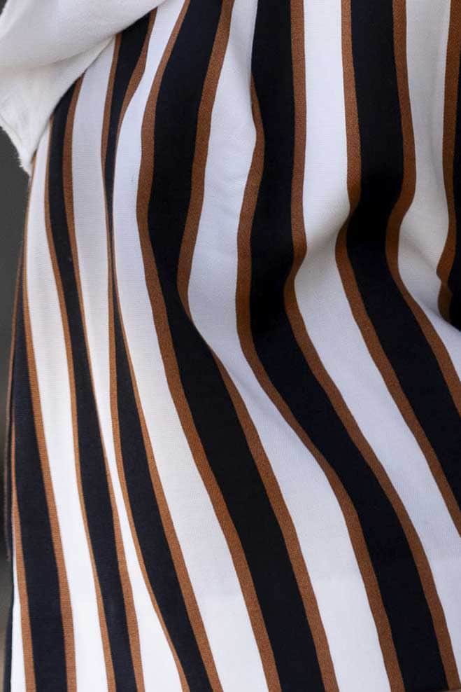 Como Stripe Short White Black 3