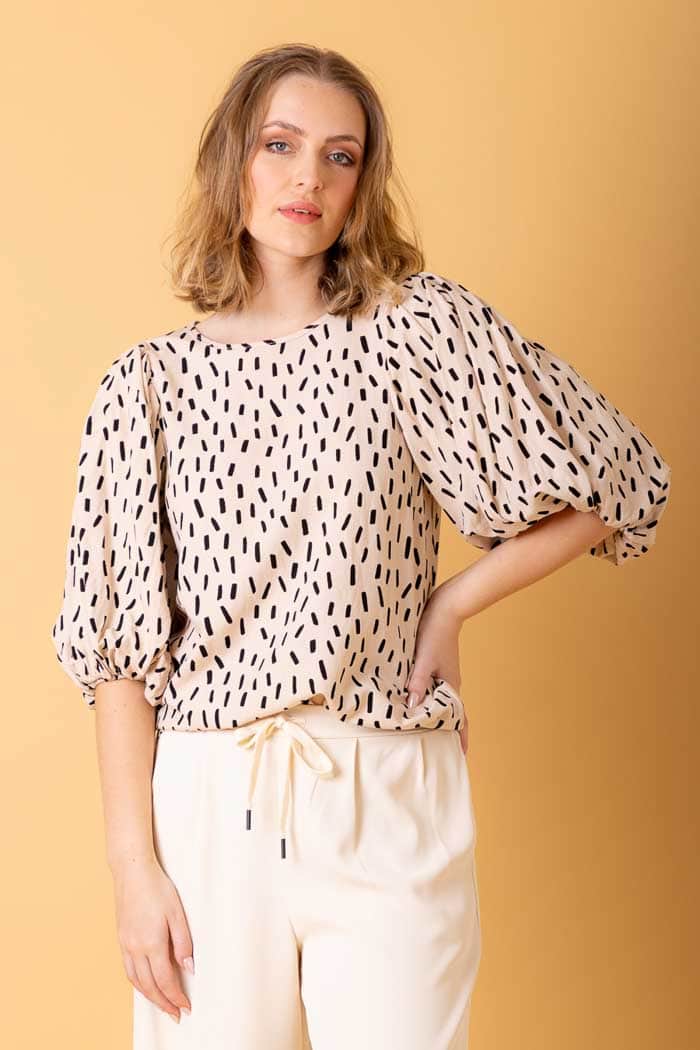 beige puffy sleeve top
