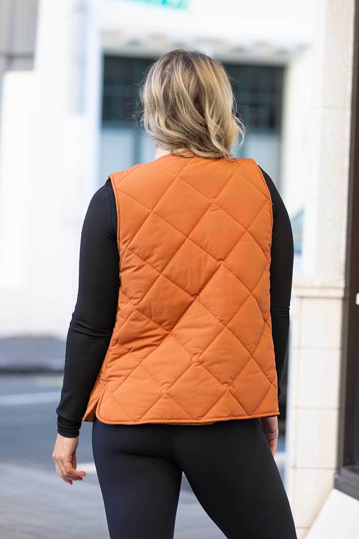 Trackside Quilted Vest Caramel 3