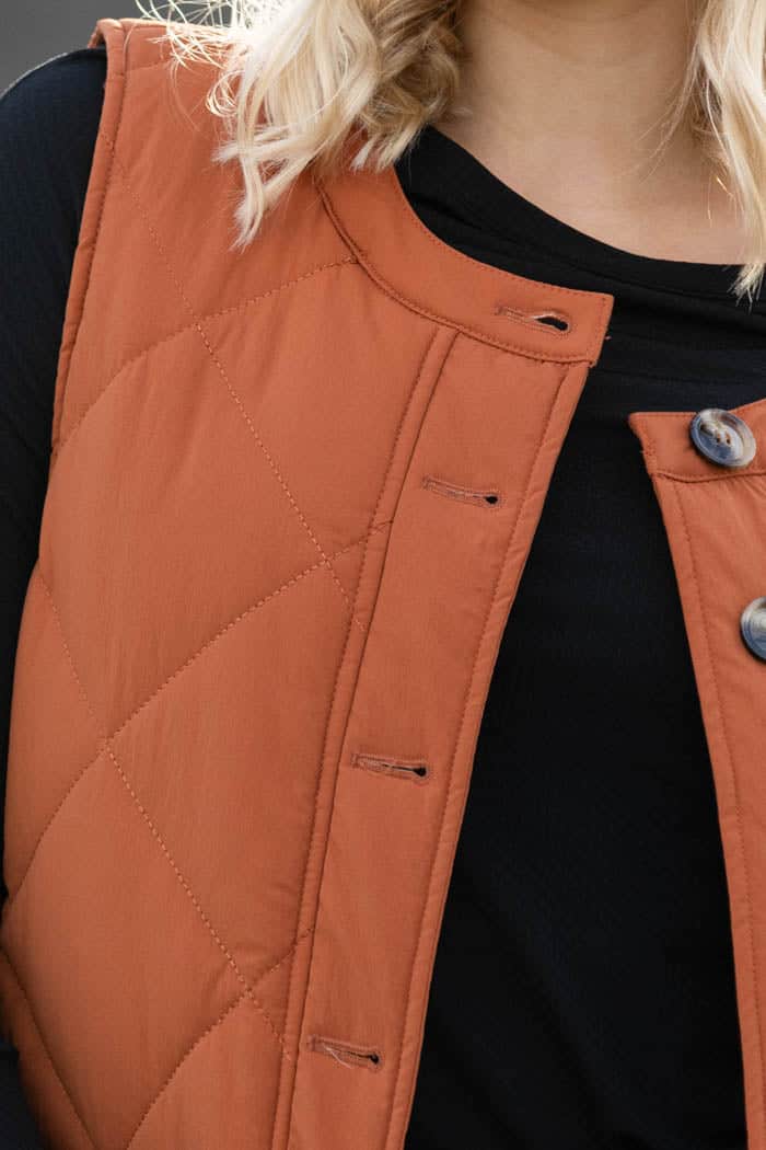 Trackside Quilted Vest Caramel 4