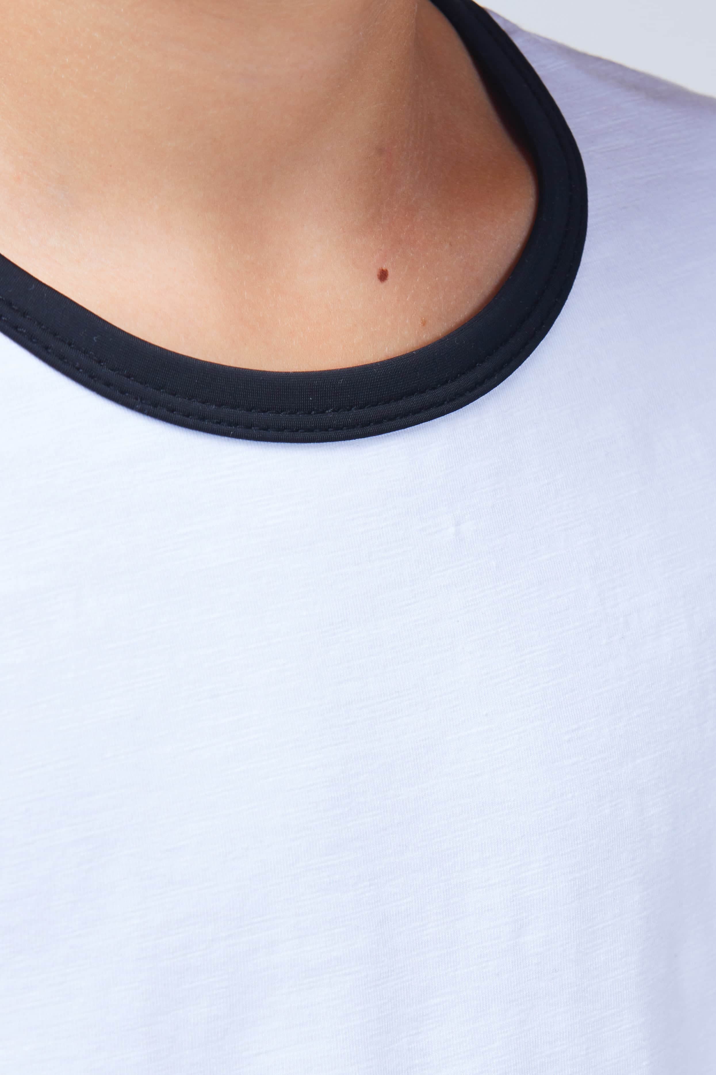 Riley Tee White/Black 12