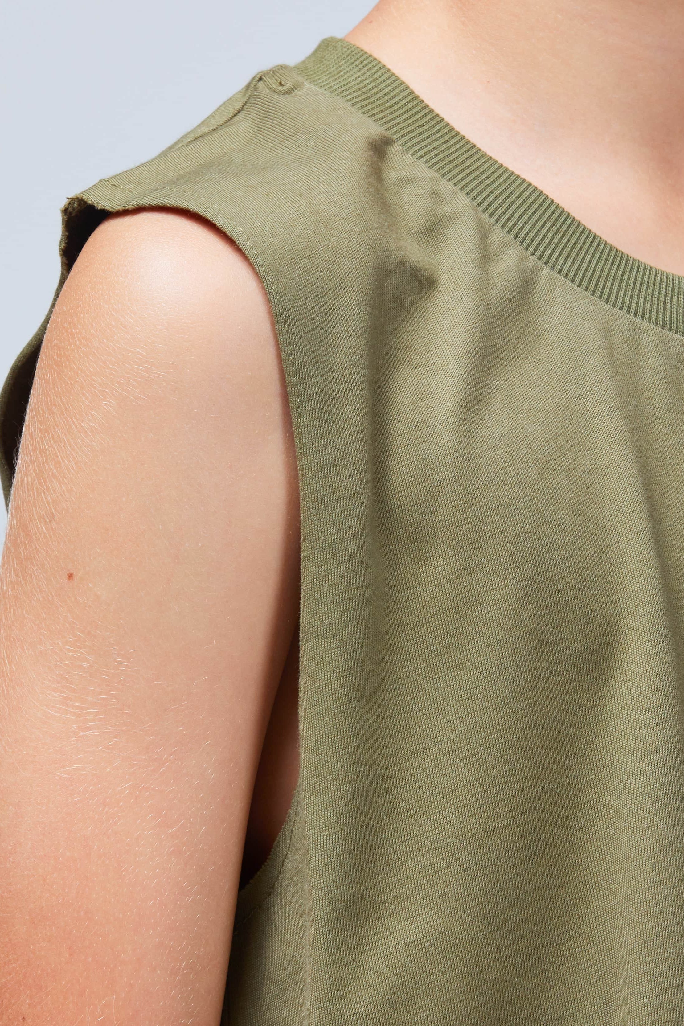 Maddox Singlet Khaki 7