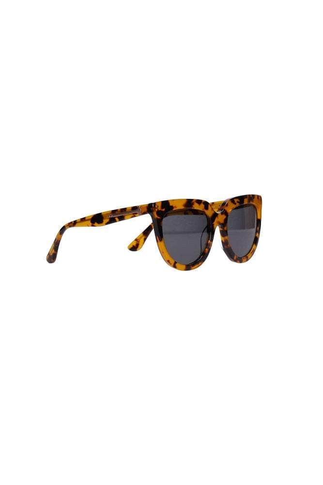 overized cat eye sunglasses in brown tortoise