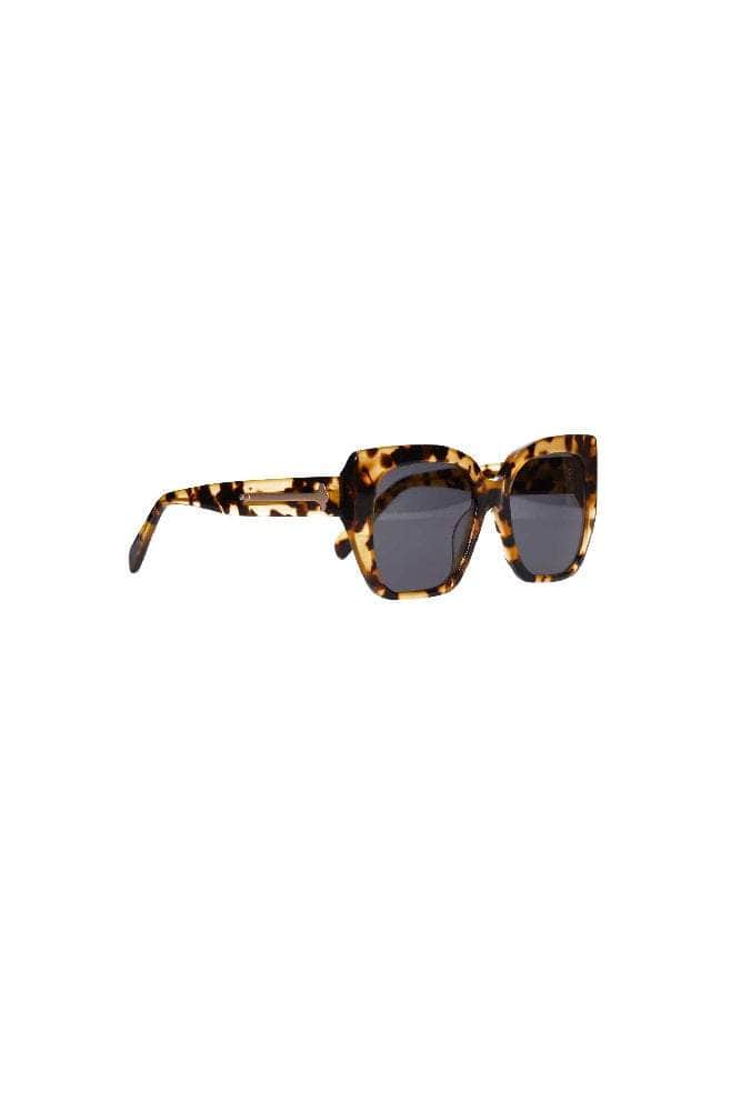 squared-bottom cat eye sunglasses in brown tortoise shell