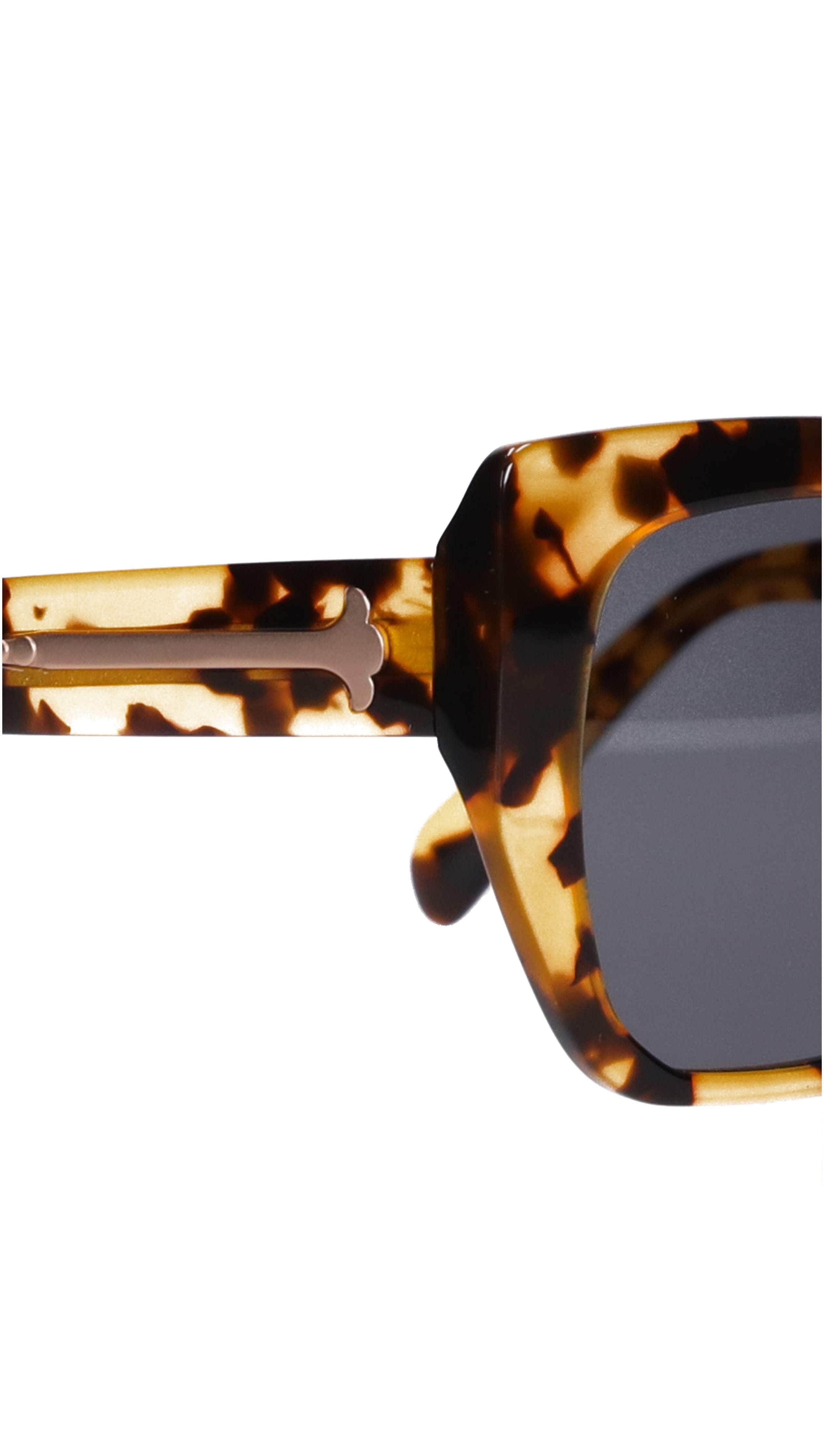 squared-bottom cat eye sunglasses in brown tortoise shell