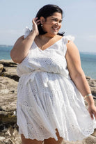 plus-size v neck dress	