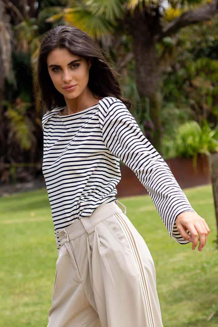 navy white stripes top