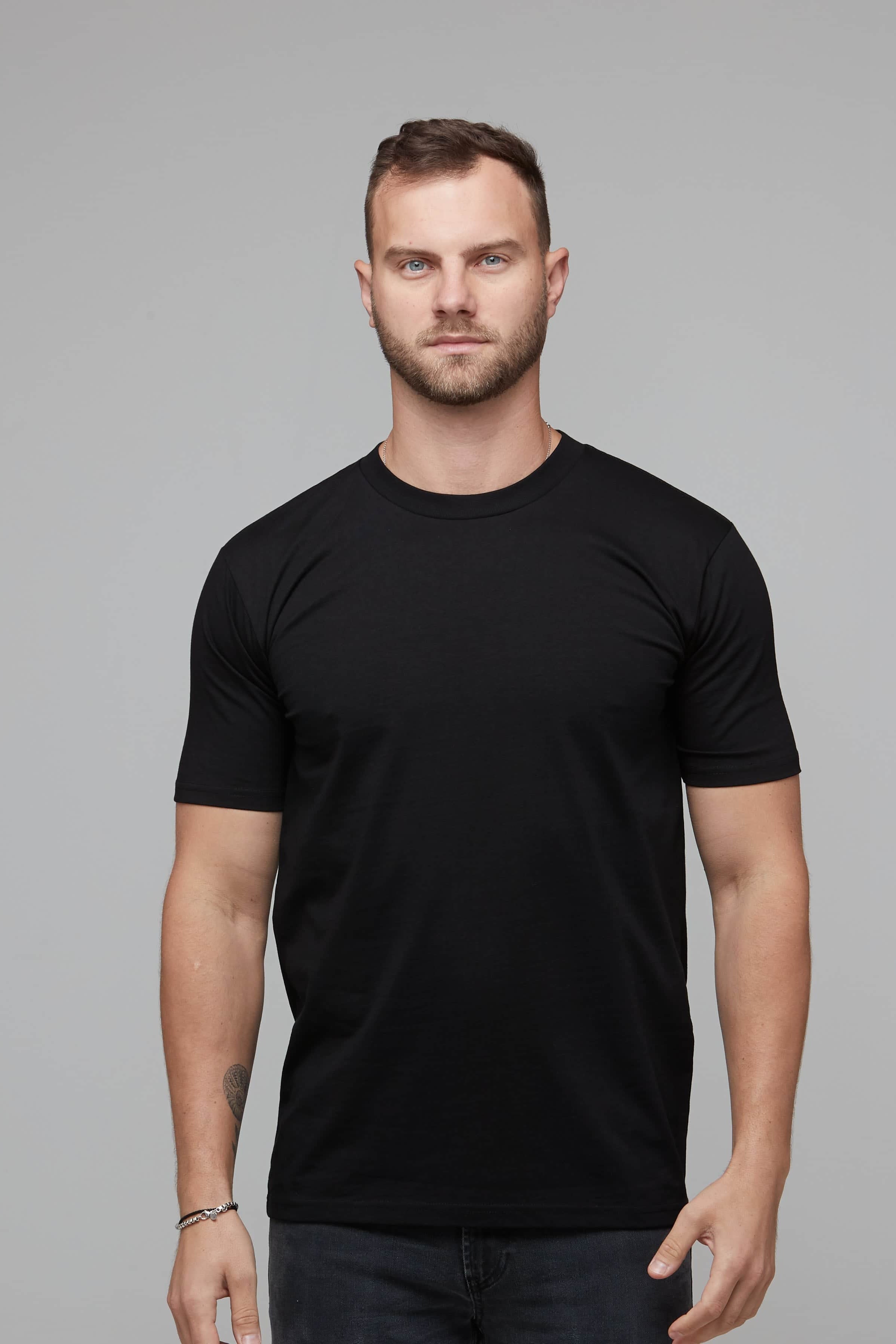 mens relaxed fit tee black