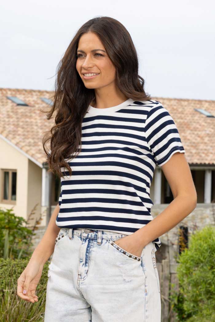 white and navy striped tshirt