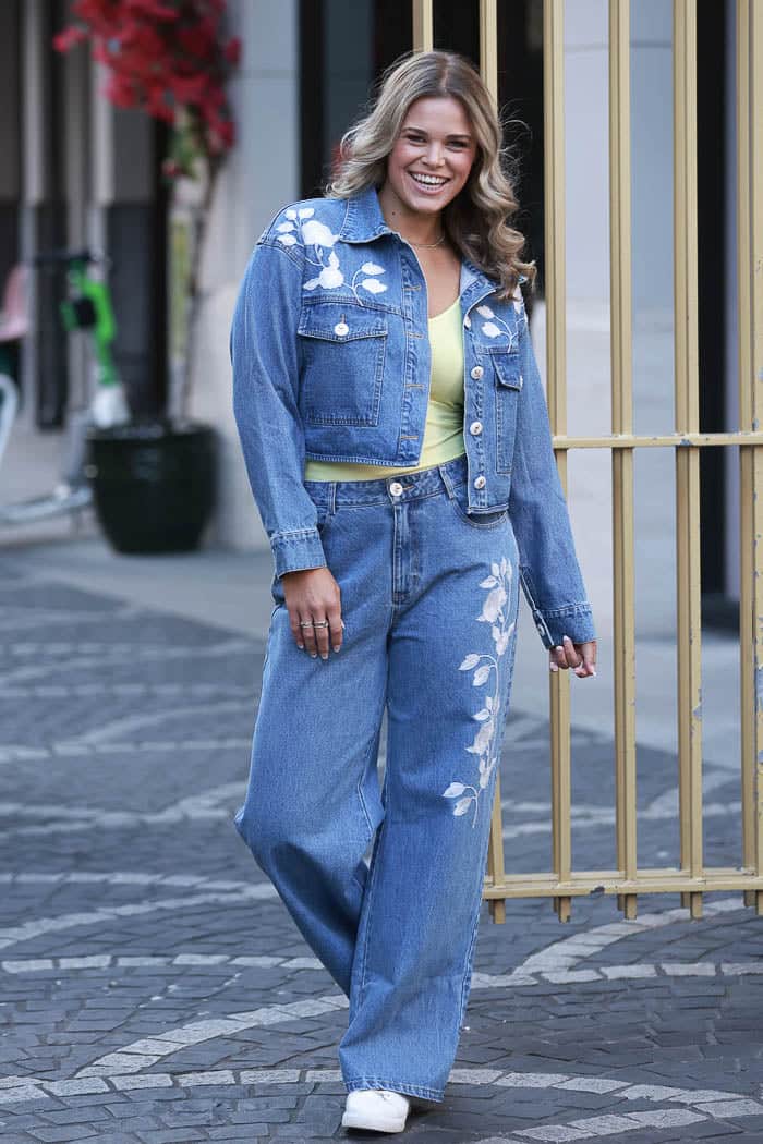 Dolly Embroidered Denim Jacket Blue – Augustine