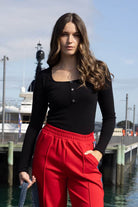 black long sleeve ribbed top