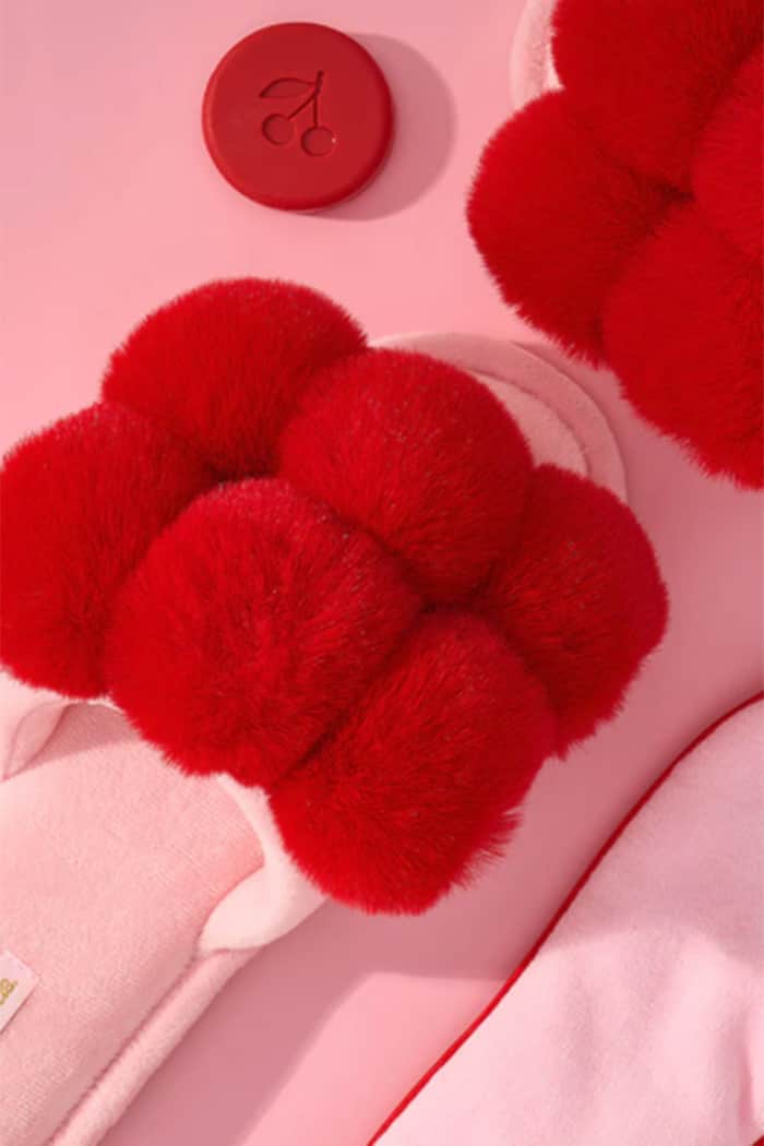 Annabel Trends Pom Pom slippers Cosy Luxe S/M Cherry Red 5