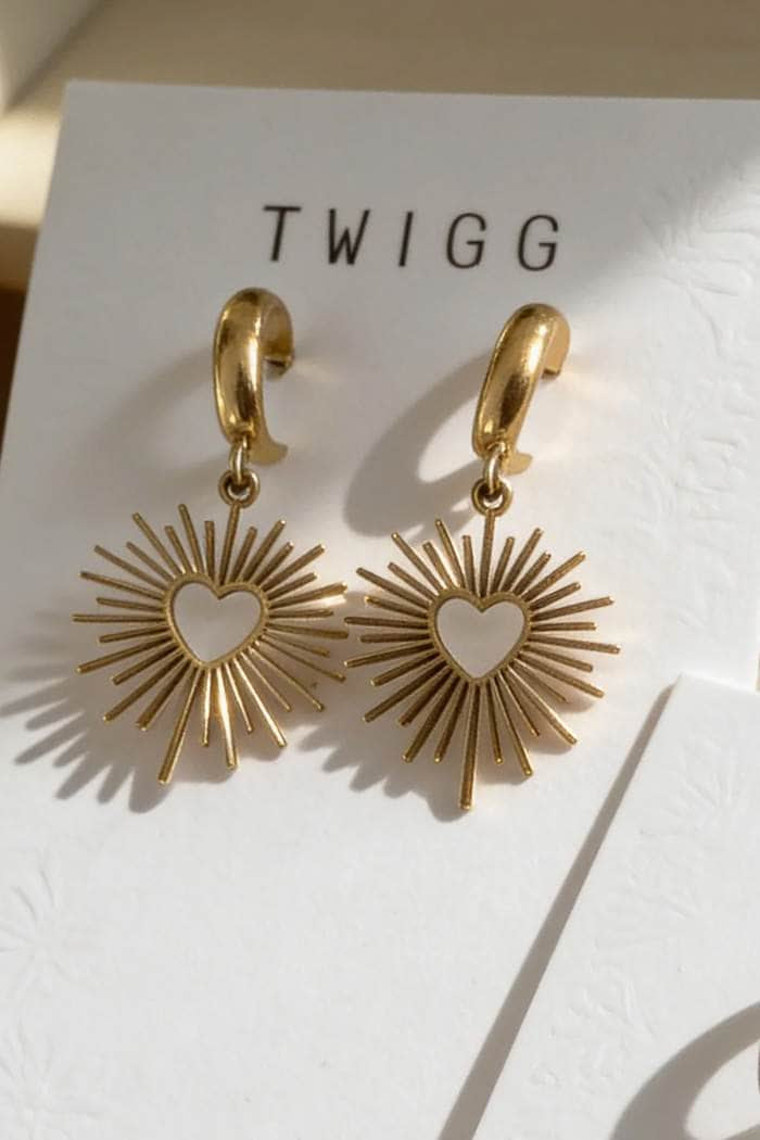 Twigg Little Ray Of Heart Earrings Gold