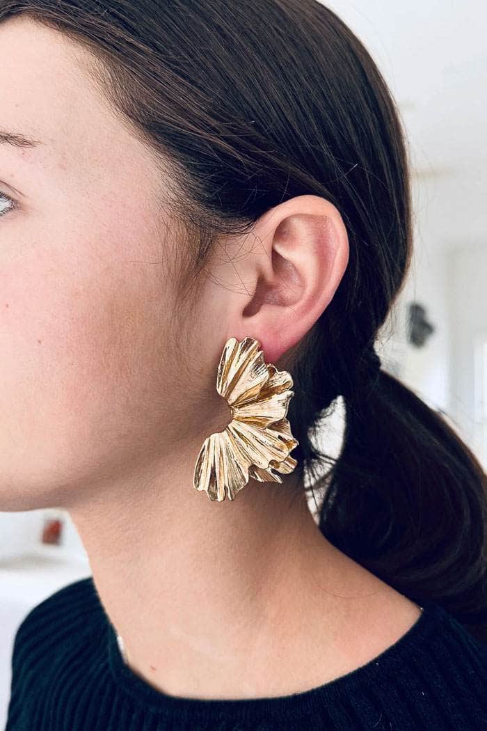 Twigg Ruffle Stud Earrings Gold