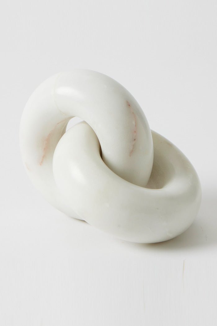 marble shelf ornamant