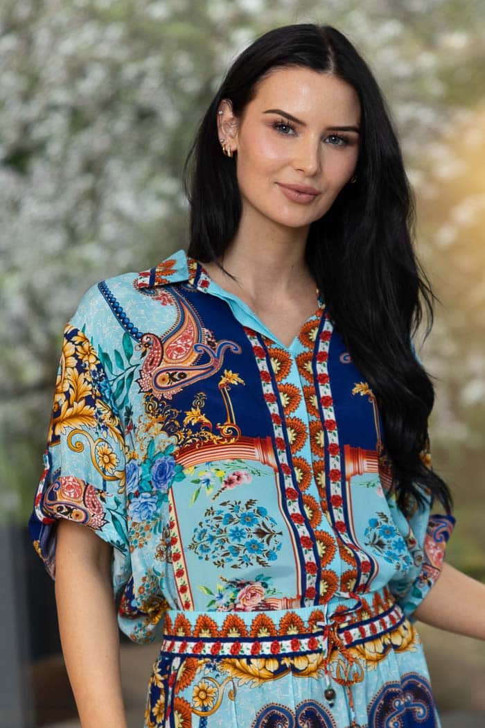 blue shirt vintage print