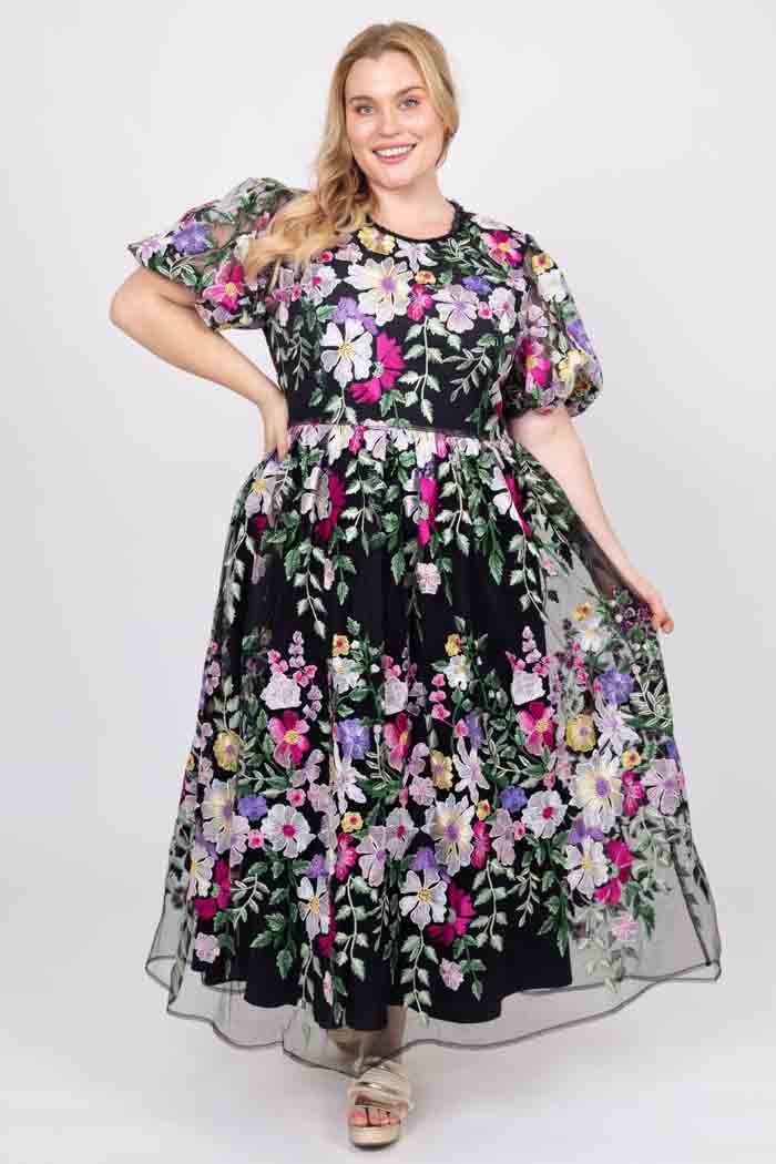 Kylie Embroidered Maxi Dress Black Floral – Augustine