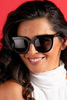 overized cat eye sunglasses in black