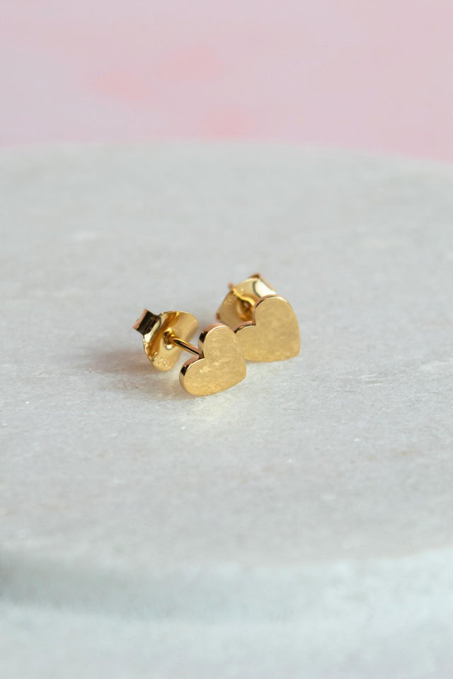 heart stud earrings gold