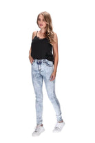 Highwaisted Light Wash Jean